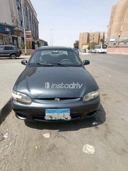 هيونداي اكسنت 2001 رمادي يدوي مستعملة للبيع في القاهرة الكبرى ( القاهرة - الجيزة) - 2