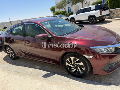 Honda Civic 2017 White Automatic Used for Sale in Greater Cairo ( Cairo + Giza) - 2