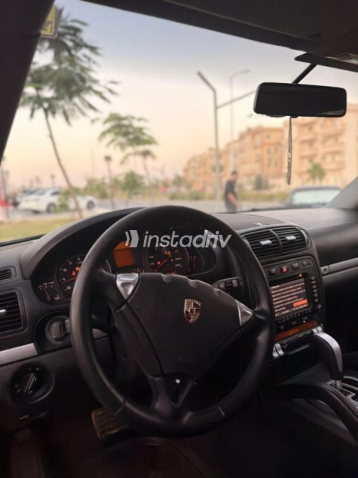 Porsche Cayenne 2006 Black Automatic Used for Sale in Sheikh Zayed City - 10