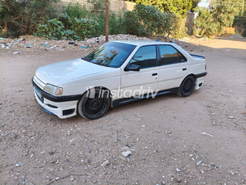 Peugeot 405 1994 White Manual Used for Sale in Greater Cairo ( Cairo + Giza) - 2