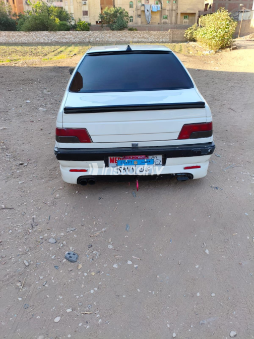 Peugeot 405 1994 White Manual Used for Sale in Greater Cairo ( Cairo + Giza) - 4