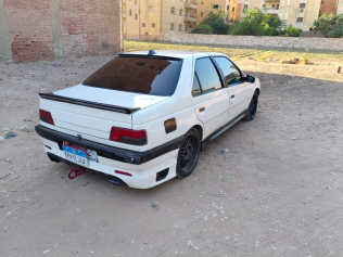 بيجو 405 1994 أبيض يدوي مستعملة للبيع في القاهرة الكبرى ( القاهرة - الجيزة)