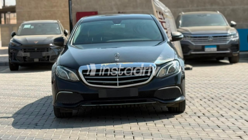مرسيدس E 200 2020 أسود أوتوماتيك مستعملة للبيع في القاهرة الكبرى ( القاهرة - الجيزة) - 2