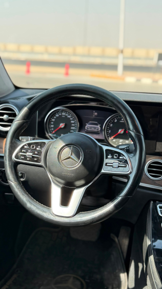 مرسيدس E 200 2020 أسود أوتوماتيك مستعملة للبيع في القاهرة الكبرى ( القاهرة - الجيزة)