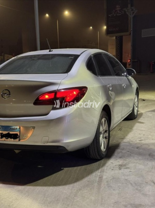 Opel Astra 2021 White Automatic Used for Sale in Greater Cairo ( Cairo + Giza) - 5