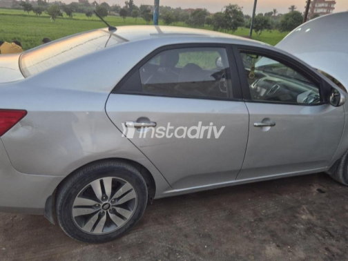 Kia Cerato 2013 Silver Automatic Used for Sale in Ismailia - 3