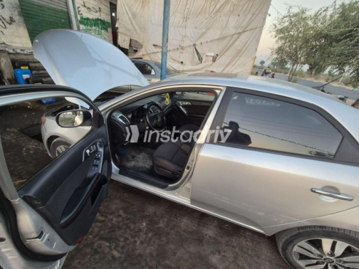 Kia Cerato 2013 Silver Automatic Used for Sale in Ismailia - 8