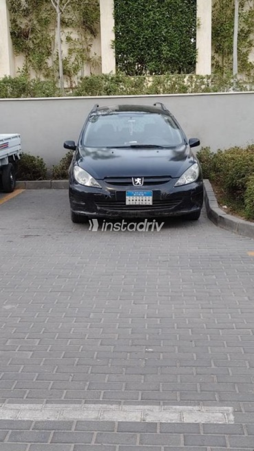 بيجو 207 SW 2005 أسود أوتوماتيك مستعملة للبيع في القاهرة - 1