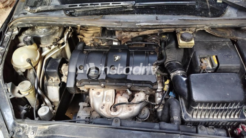 بيجو 207 SW 2005 أسود أوتوماتيك مستعملة للبيع في القاهرة - 6