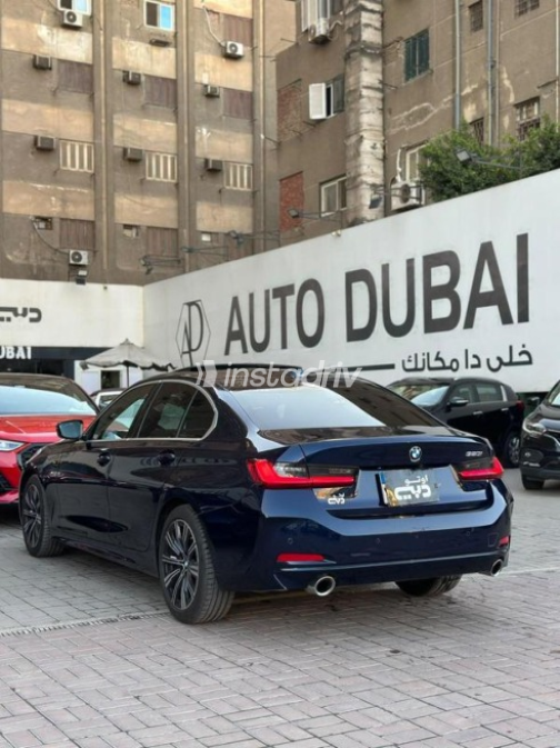 بي ام دبليو 320 2024 أزرق غامق أوتوماتيك مستعملة للبيع في مدينة نصر - 7