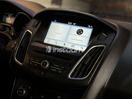 Ford Focus 2017 Red Automatic Used for Sale in Nasr city - 3
