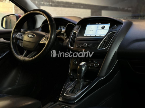 Ford Focus 2017 Red Automatic Used for Sale in Nasr city - 4