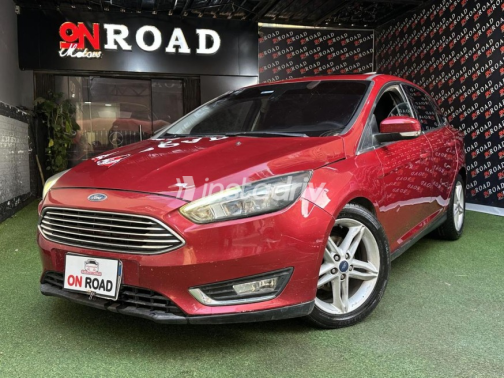 Ford Focus 2017 Red Automatic Used for Sale in Nasr city - 8