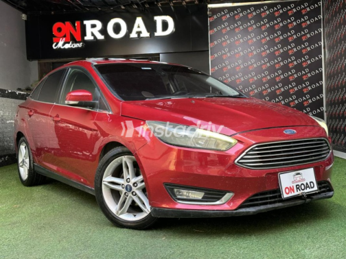 Ford Focus 2017 Red Automatic Used for Sale in Nasr city - 9