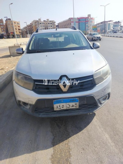 رينو سانديرو 2019 أبيض أوتوماتيك مستعملة للبيع في القاهرة الكبرى ( القاهرة - الجيزة) - 4