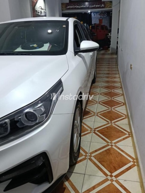 Kia K3 2019 White Automatic Used for Sale in El Qanater El Khayreya - 2