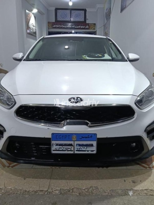 Kia K3 2019 White Automatic Used for Sale in El Qanater El Khayreya - 4