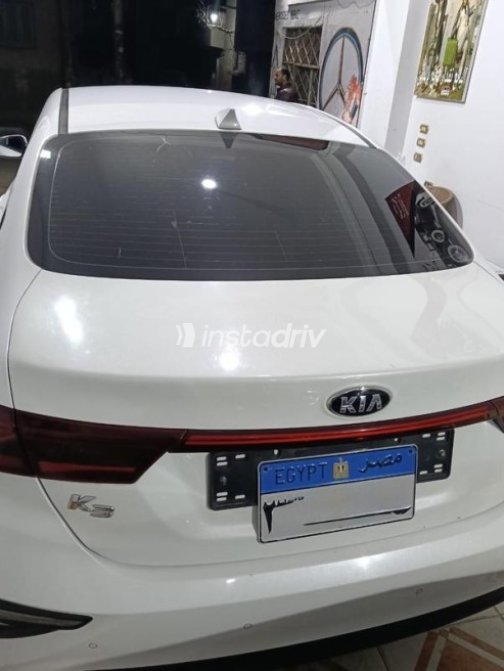 Kia K3 2019 White Automatic Used for Sale in El Qanater El Khayreya - 8