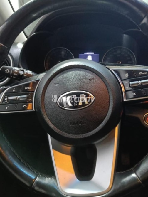 Kia K3 2019 White Automatic Used for Sale in El Qanater El Khayreya - 10
