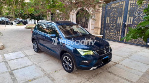 Seat Ateca 2019 Dark Blue Automatic Used for Sale in Nasr city - 3