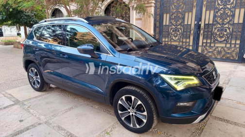 Seat Ateca 2019 Dark Blue Automatic Used for Sale in Nasr city - 4
