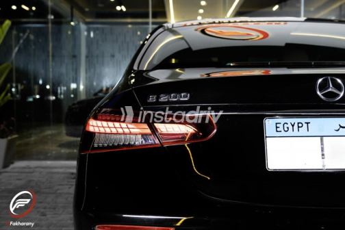 مرسيدس E 200 2023 أسود أوتوماتيك مستعملة للبيع في مدينة الشيخ زايد - 10