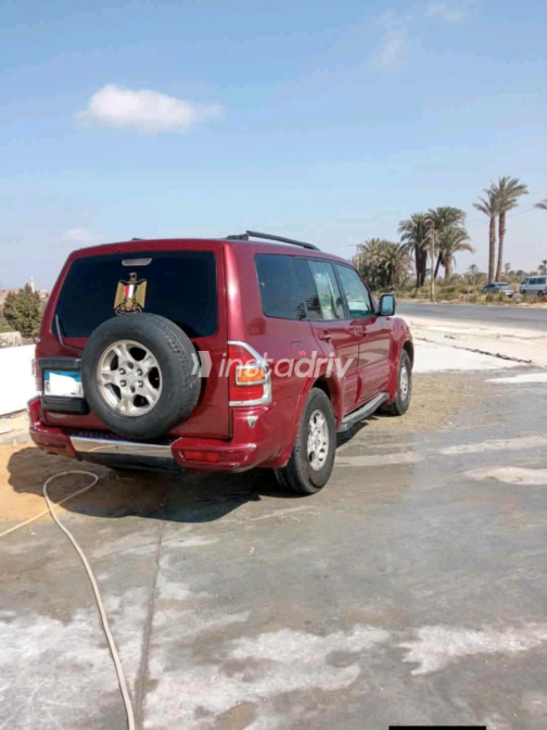 Mitsubishi Pajero 2001 White Automatic Used for Sale in Greater Cairo ( Cairo + Giza) - 1