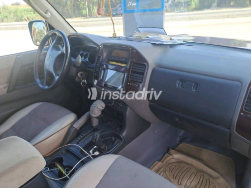 Mitsubishi Pajero 2001 White Automatic Used for Sale in Greater Cairo ( Cairo + Giza) - 2