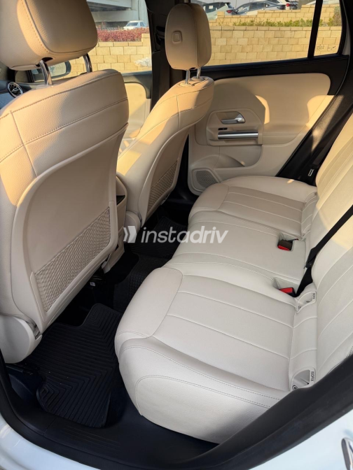 Mercedes GLA 200 2021 White Automatic Used for Sale in Greater Cairo ( Cairo + Giza) - 3
