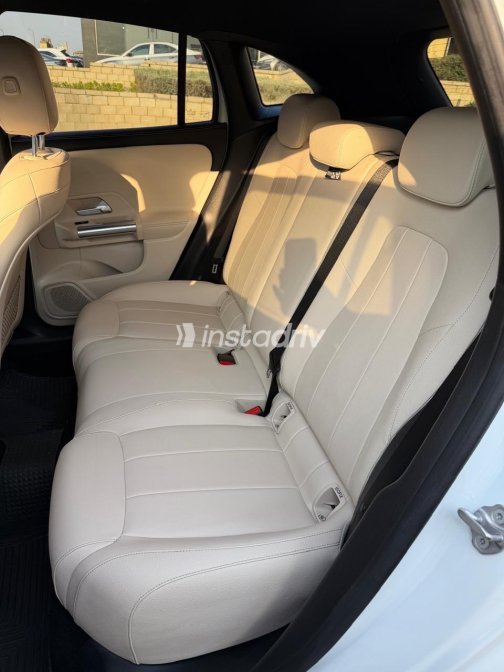 Mercedes GLA 200 2021 White Automatic Used for Sale in Greater Cairo ( Cairo + Giza) - 5