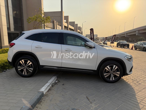 Mercedes GLA 200 2021 White Automatic Used for Sale in Greater Cairo ( Cairo + Giza) - 7