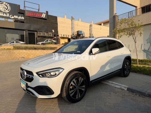 Mercedes GLA 200 2021 White Automatic Used for Sale in Greater Cairo ( Cairo + Giza) - 8