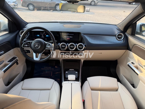 Mercedes GLA 200 2021 White Automatic Used for Sale in Greater Cairo ( Cairo + Giza) - 9