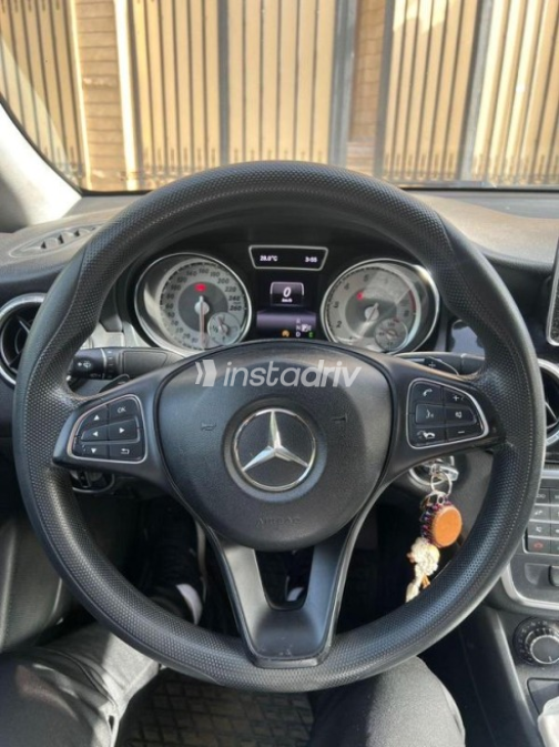 Mercedes CLA 180 2015 Silver Automatic Used for Sale in Maadi - 7