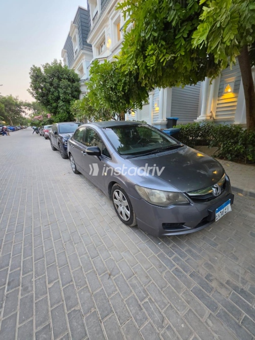 Honda Civic 2009 Gray Automatic Used for Sale in Greater Cairo ( Cairo + Giza) - 6