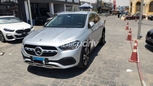 Mercedes GLA 200 2021 Silver Automatic Used for Sale in Greater Cairo ( Cairo + Giza) - 3