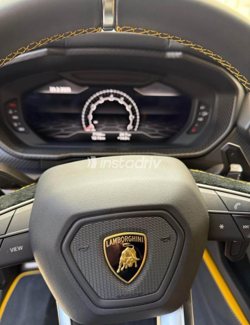 Lamborghini Urus 2023 Gray Automatic Used for Sale in Greater Cairo ( Cairo + Giza) - 4
