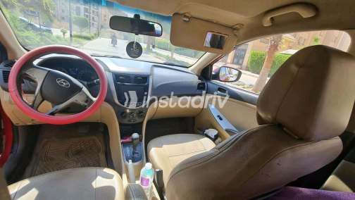 Hyundai Accent 2012 White Automatic Used for Sale in Greater Cairo ( Cairo + Giza) - 6