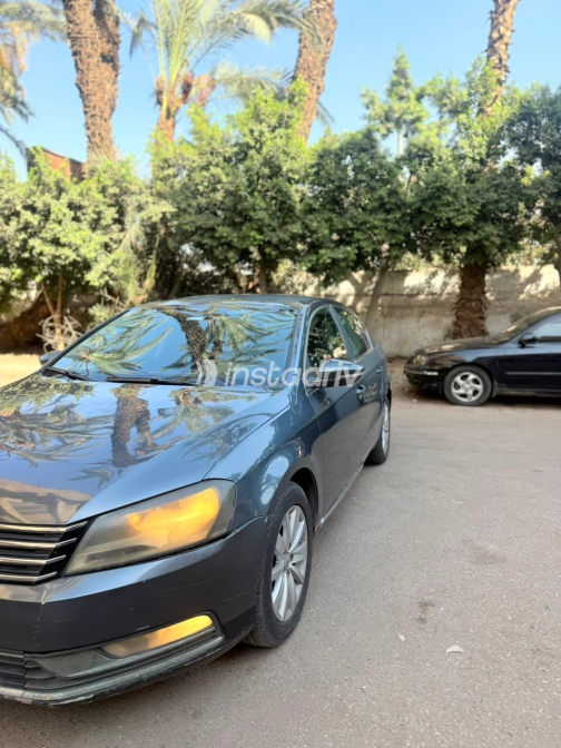 Volkswagen Passat 2011 Gray Automatic Used for Sale in Greater Cairo ( Cairo + Giza) - 8