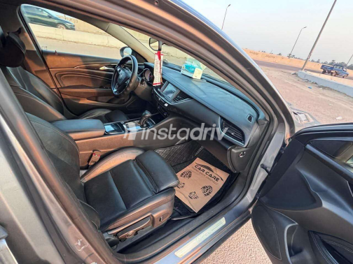 Opel Insignia 2019 Gray Automatic Used for Sale in Greater Cairo ( Cairo + Giza) - 8
