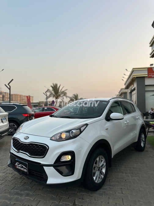 Kia Sportage 2020 White Automatic Used for Sale in Greater Cairo ( Cairo + Giza) - 7