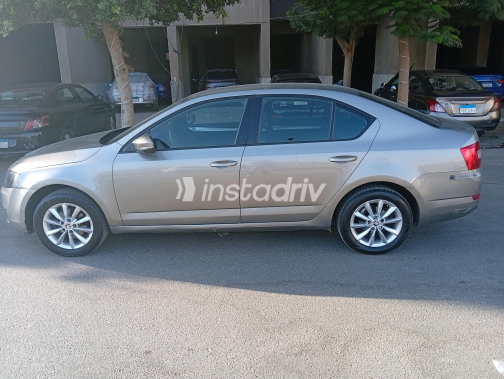 Skoda Octavia A7 2016 Champagne Automatic Used for Sale in Greater Cairo ( Cairo + Giza) - 3