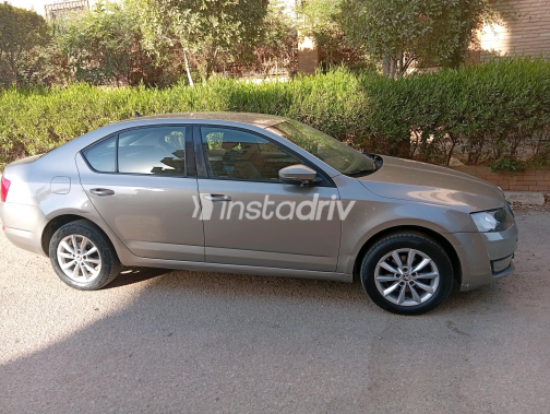 Skoda Octavia A7 2016 Champagne Automatic Used for Sale in Greater Cairo ( Cairo + Giza) - 6