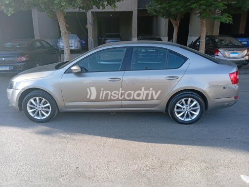 Skoda Octavia A7 2016 Champagne Automatic Used for Sale in Greater Cairo ( Cairo + Giza) - 7