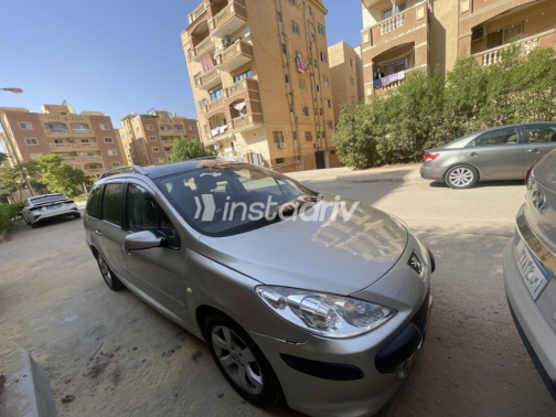 Peugeot 207 SW 2007 Silver Automatic Used for Sale in 6 October - 8