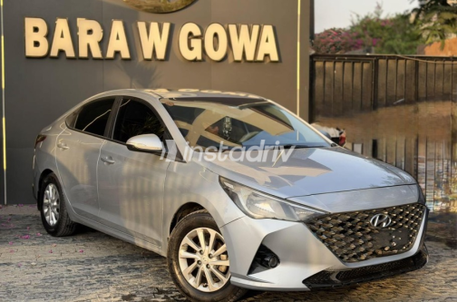 Hyundai Accent RB 2021 Silver Automatic Used for Sale in Sheikh Zayed City - 2