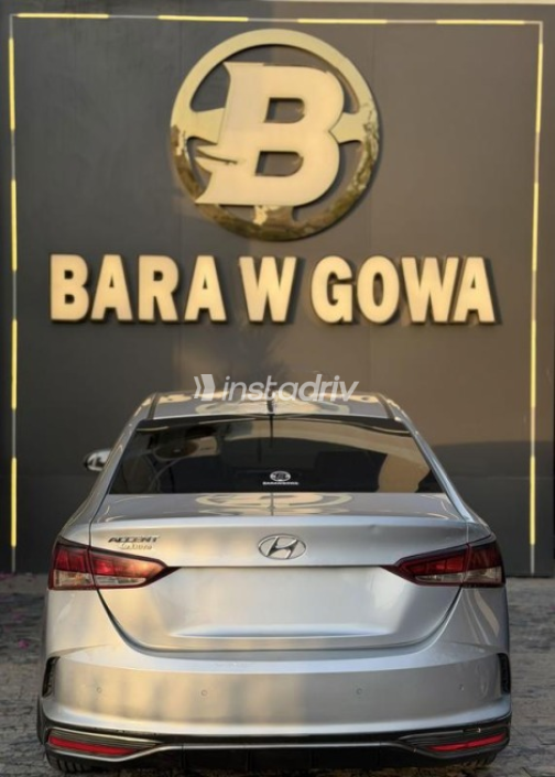Hyundai Accent RB 2021 Silver Automatic Used for Sale in Sheikh Zayed City - 3
