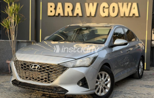 Hyundai Accent RB 2021 Silver Automatic Used for Sale in Sheikh Zayed City - 5