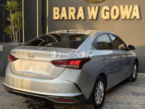 Hyundai Accent RB 2021 Silver Automatic Used for Sale in Sheikh Zayed City - 6