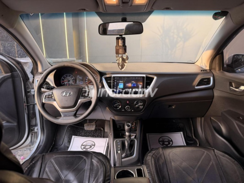 Hyundai Accent RB 2021 Silver Automatic Used for Sale in Sheikh Zayed City - 8